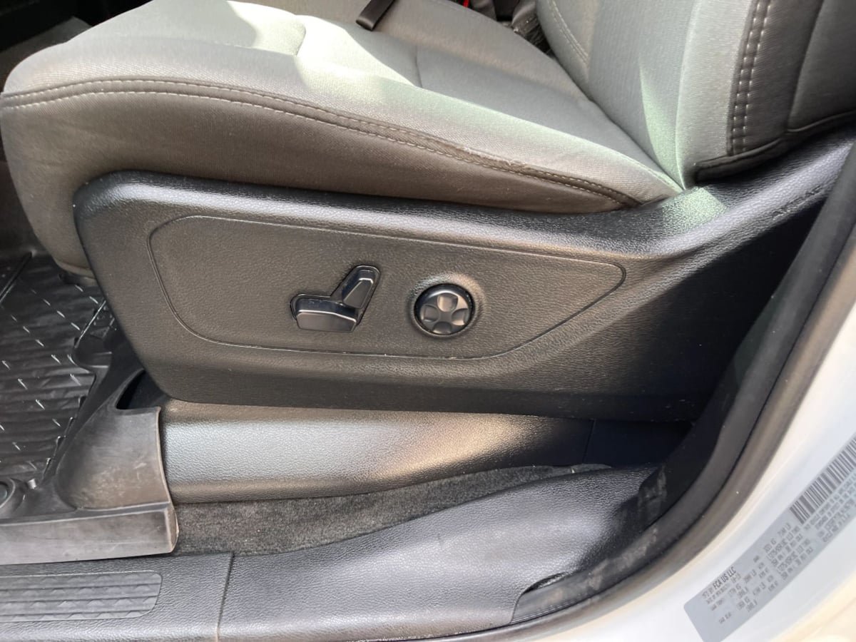 Used 2020 RAM 1500 Big Horn AWD/4WD image 17