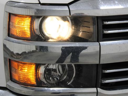 Used 2017 Chevrolet Silverado 2500 LT image 13