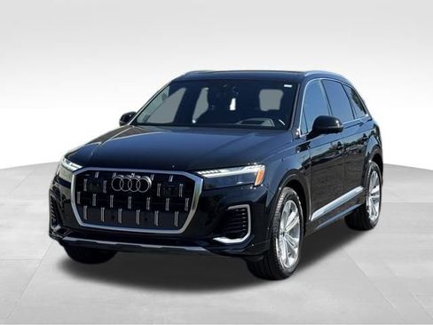 Certified 2025 Audi Q7 3.0T Prestige w/ Prestige Package image 3