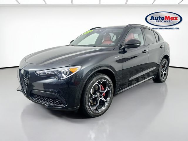 Used 2023 Alfa Romeo Stelvio Veloce AWD/4WD image 5