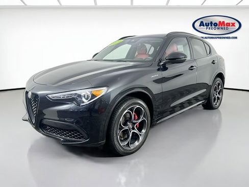 Used 2023 Alfa Romeo Stelvio Veloce AWD/4WD image 5