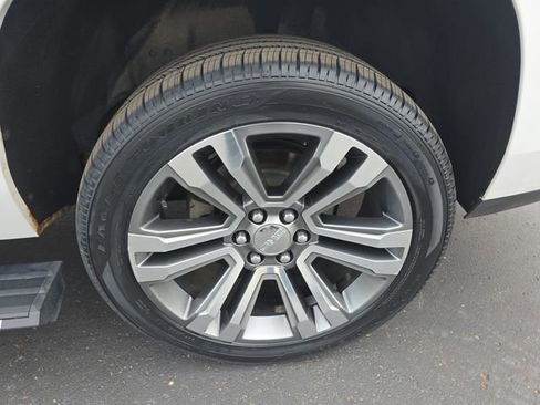 Used 2018 GMC Yukon XL Denali w/ Denali Ultimate Package AWD/4WD image 37