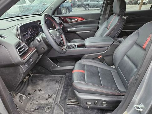 Used 2024 Chevrolet Traverse RS w/ LPO, Floor Liner Package AWD/4WD image 6