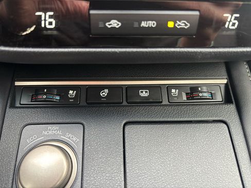 Used 2017 Lexus ES 300h image 25
