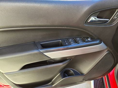 Used 2018 Chevrolet Colorado ZR2 image 21