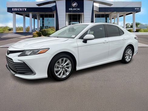 Used 2024 Toyota Camry LE image 7