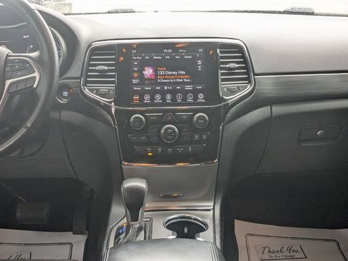 Used 2021 Jeep Grand Cherokee Laredo X RWD image 25