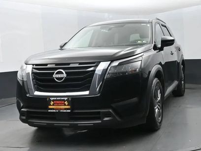 Used 2024 Nissan Pathfinder SV
