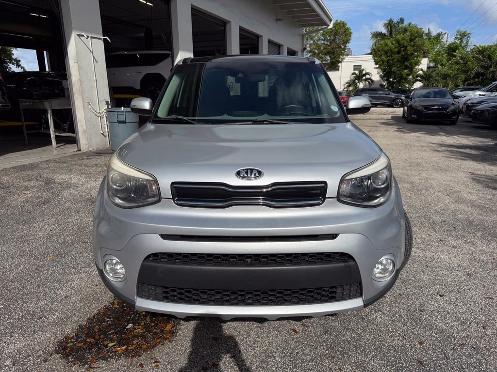 Used 2017 Kia Soul + w/ Primo Package FWD image 4