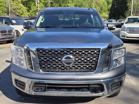 Used 2017 Nissan Titan SV image 2