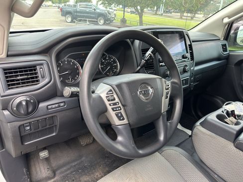 Used 2021 Nissan Titan S w/ S Utility Package RWD image 18
