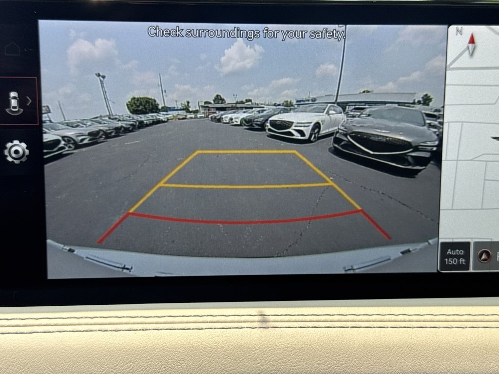 Used 2025 Genesis G70 2.5T RWD image 31