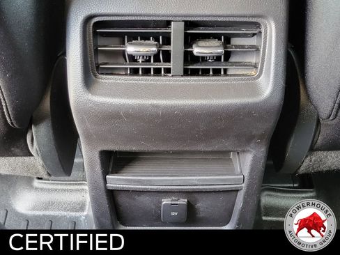 Used 2018 Ford Edge SE FWD image 17