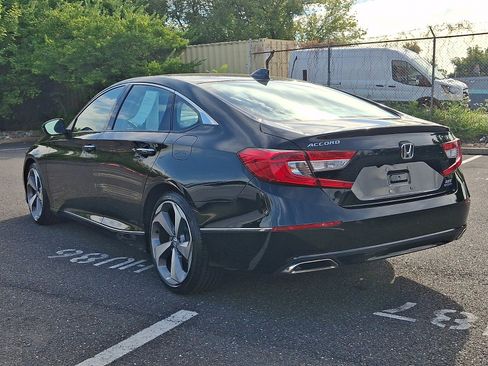 Used 2020 Honda Accord Touring image 4