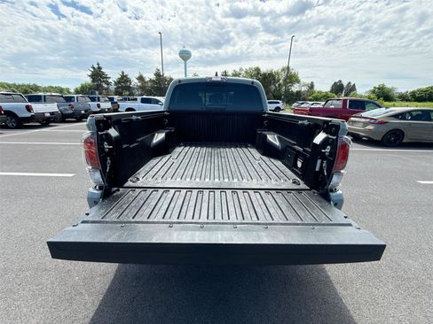 Used 2021 Toyota Tacoma TRD Pro AWD/4WD image 17