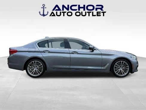 Used 2018 BMW 530i w/ Premium Package RWD image 9