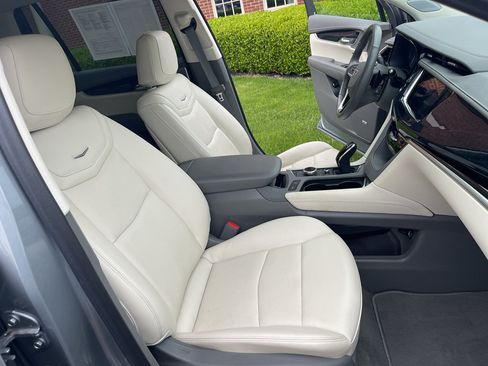 Used 2024 Cadillac XT6 Premium Luxury w/ Technology Package AWD/4WD image 35