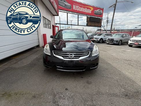 Used 2011 Nissan Altima 2.5 SL w/ 2.5SL Pkg FWD image 9