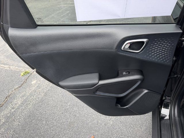Certified 2025 Kia Soul EX FWD image 23