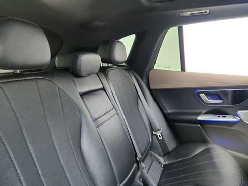 Used 2023 Mercedes-Benz EQE 350+ 4MATIC SUV w/ Pinnacle Trim Package image 26