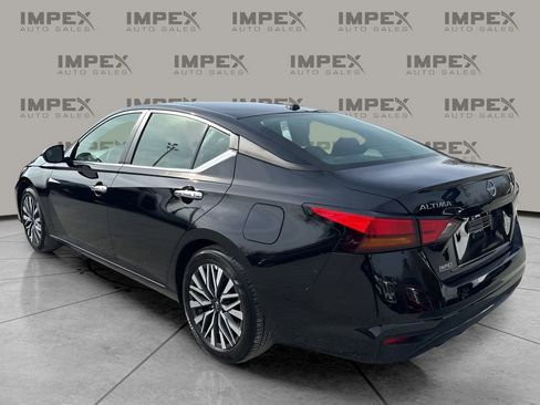 Used 2025 Nissan Altima 2.5 SV image 3