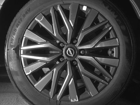 Used 2025 Nissan Altima 2.5 SV image 15