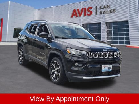 Used 2025 Jeep Compass Limited AWD/4WD image 3
