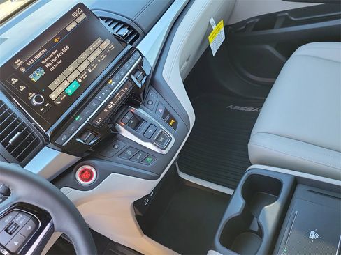 Certified 2026 Honda Odyssey EX-L image 43