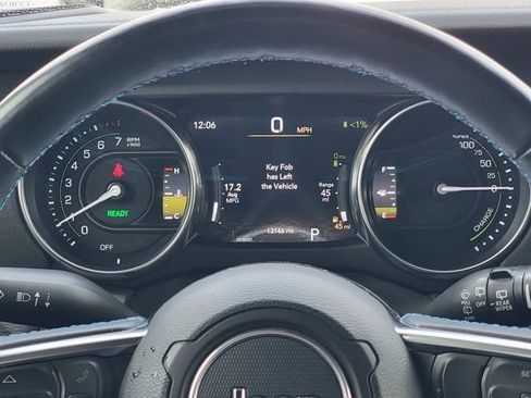 Certified 2022 Jeep Wrangler Unlimited Rubicon 4xe w/ Cold Weather Group image 33