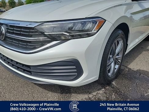 Certified 2023 Volkswagen Jetta SE w/ Panoramic Sunroof Package FWD image 26