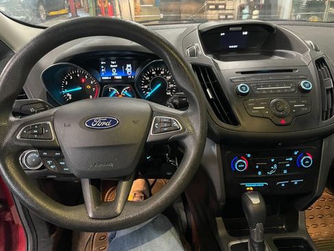 Used 2017 Ford Escape SE FWD image 7
