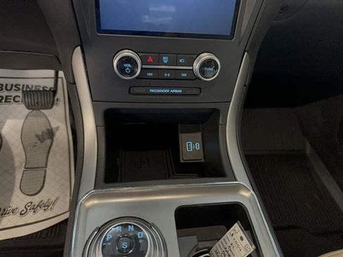 Certified 2022 Ford Edge SEL w/ Convenience Package image 9