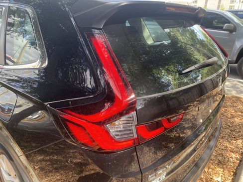 Used 2023 Honda CR-V LX image 11