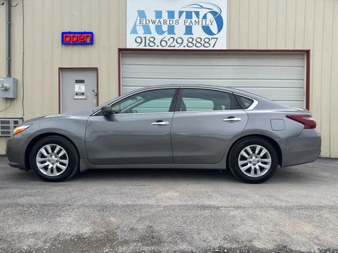 Used 2018 Nissan Altima 2.5 S w/ S Convenience Package image 10