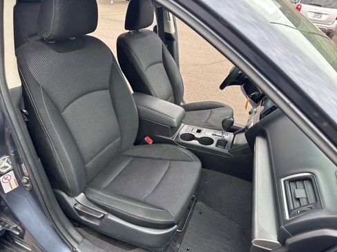 Used 2017 Subaru Outback 2.5i Premium image 14