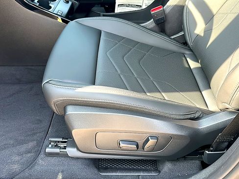 New 2026 BMW X1 xDrive28i w/ Technology Package AWD/4WD image 12