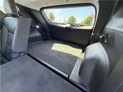 Used 2019 Chevrolet Blazer LT w/ Sound & Technology Package FWD image 25