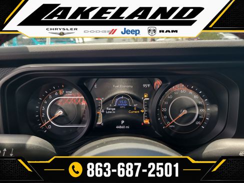 Used 2024 Jeep Gladiator Rubicon w/ Technology Group AWD/4WD image 29