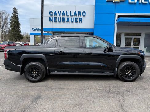 New 2026 Chevrolet Silverado EV LT AWD/4WD image 4