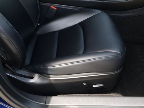 Used 2023 Tesla Model 3 Standard Range RWD image 17