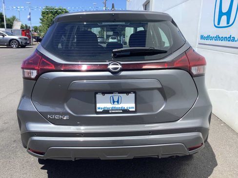 Used 2025 Nissan Kicks Play S FWD image 5