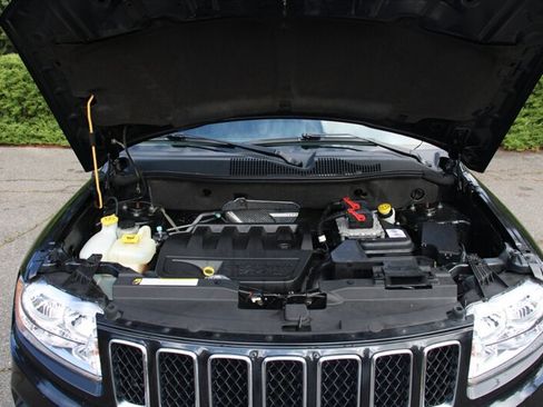 Used 2011 Jeep Compass Limited AWD/4WD image 18
