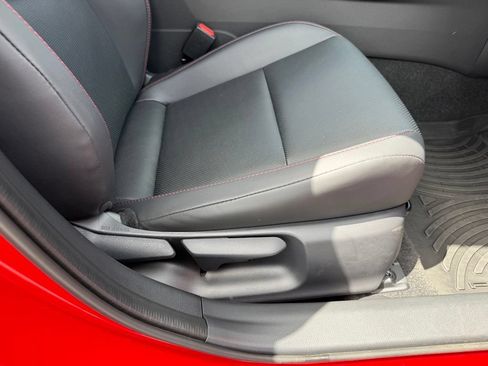 New 2026 Toyota Prius Plug-In Hybrid FWD image 43