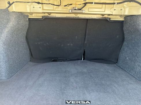 Used 2025 Nissan Versa SV FWD image 25