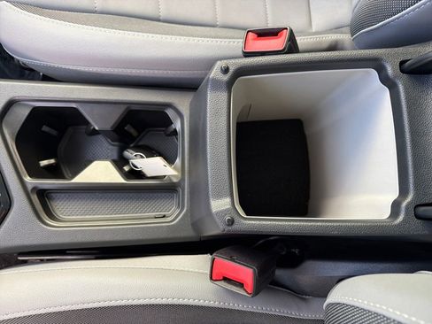 Certified 2024 Volkswagen Taos SE w/ Panoramic Sunroof Package image 25