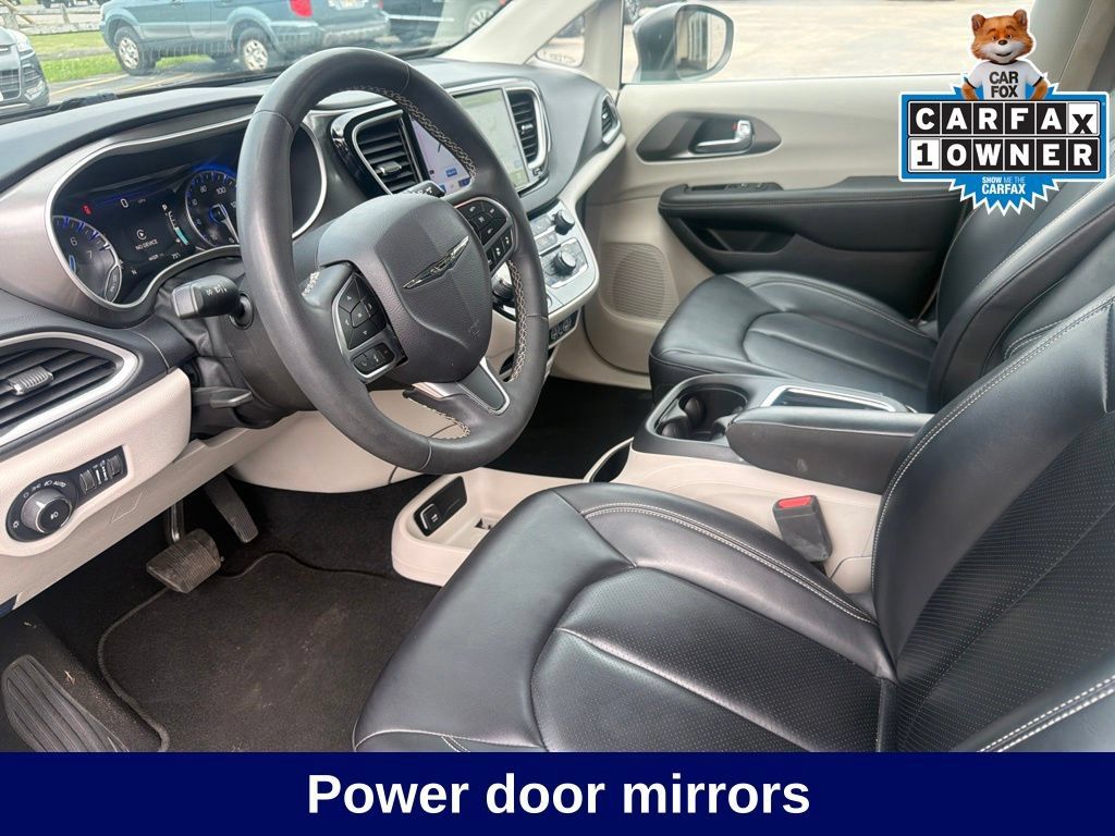 Used 2023 Chrysler Pacifica Touring-L FWD image 29