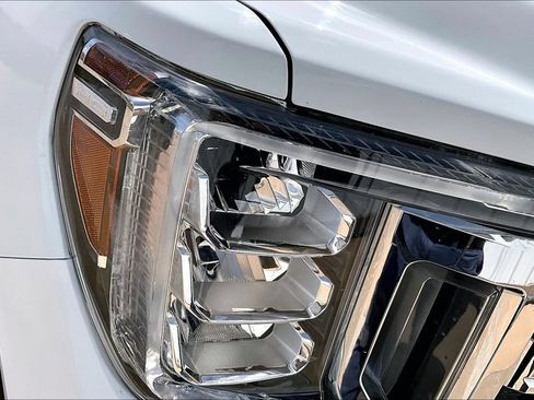Used 2022 GMC Sierra 2500 SLE w/ SLE Convenience Package AWD/4WD image 35