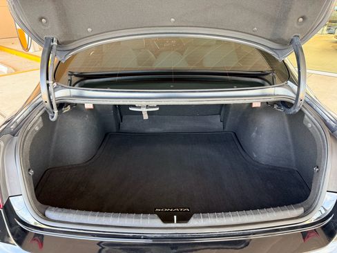 Used 2022 Hyundai Sonata SE w/ Cargo Package FWD image 25
