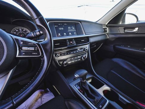 Used 2020 Kia Optima S image 17