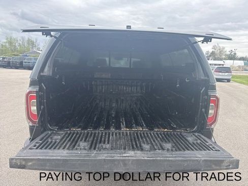 Used 2017 GMC Sierra 1500 SLT w/ SLT Premium Package AWD/4WD image 6